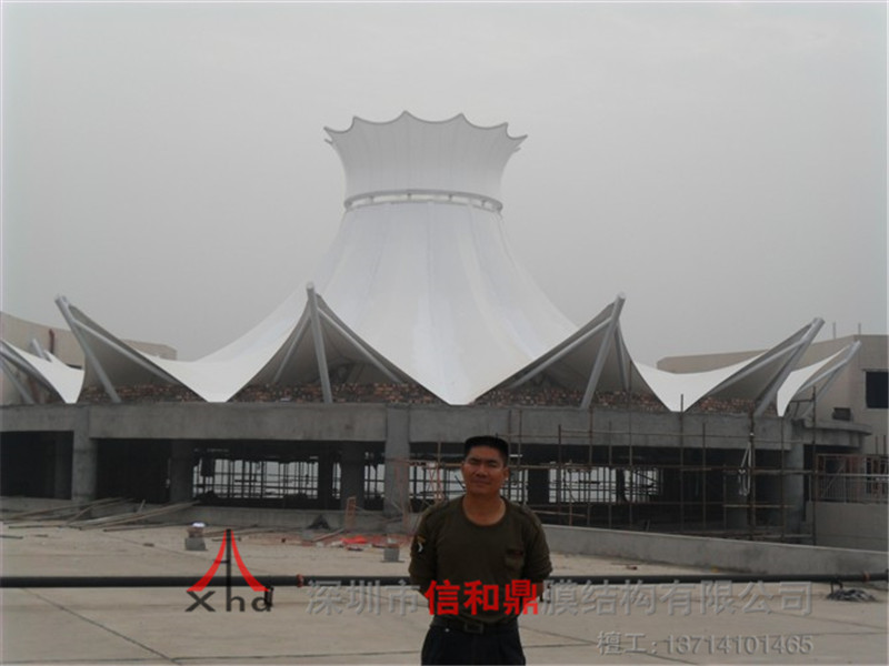 江西赣州商贸城屋顶膜结构工程案例